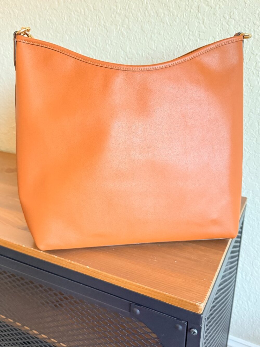 Coach Laurel Shoulder Bag Smooth Grain Leather Tan NWT Crossbody - Picture 3 of 9